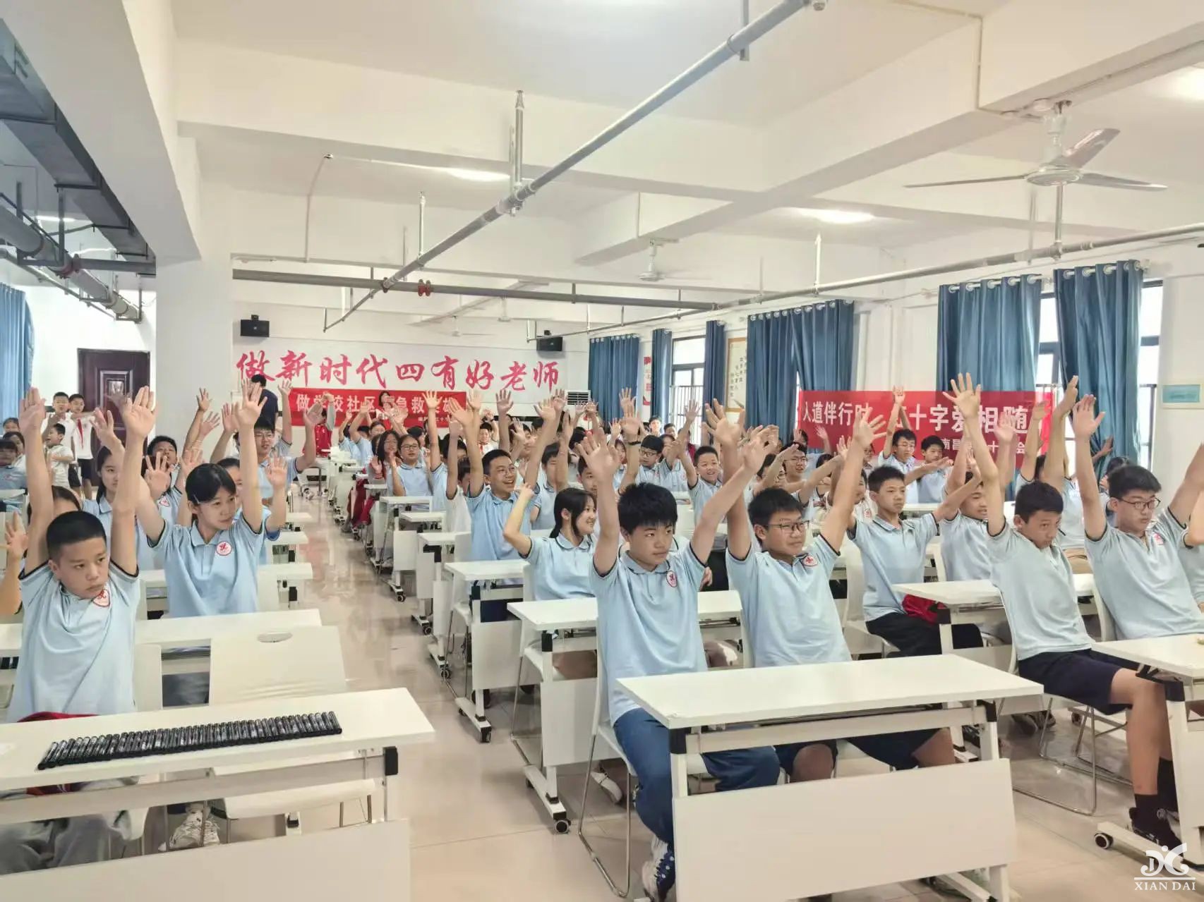 铮铮誓言铭于心，携手共筑防溺墙 | 南昌现代外国语学校举行防溺水安全教育暨集体宣誓签名活动